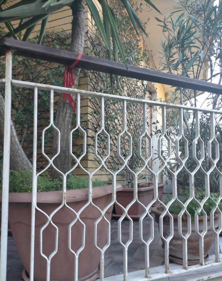 Le Stanze Di Ginevra - Via Tescione Hotel Caserta Luaran gambar