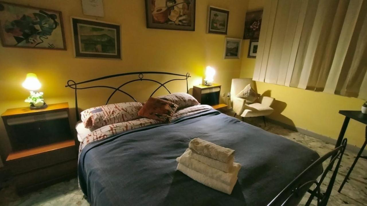 Le Stanze Di Ginevra - Via Tescione Hotel Caserta Luaran gambar