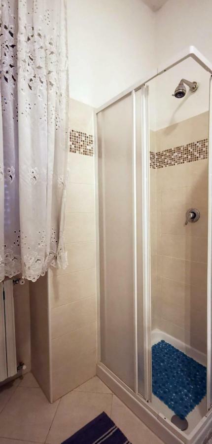 Le Stanze Di Ginevra - Via Tescione Hotel Caserta Luaran gambar