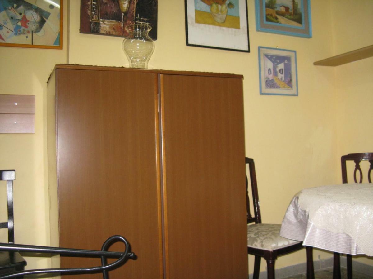 Le Stanze Di Ginevra - Via Tescione Hotel Caserta Luaran gambar