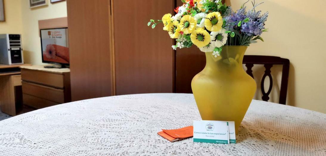 Le Stanze Di Ginevra - Via Tescione Hotel Caserta Luaran gambar